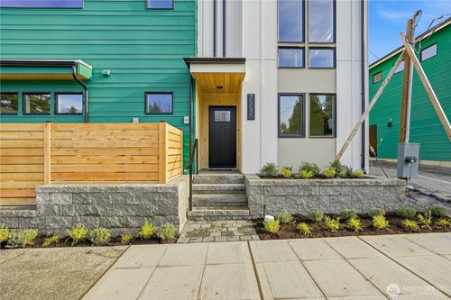 7552 39th Ave Sw, Seattle, WA, 98126 | Card Image