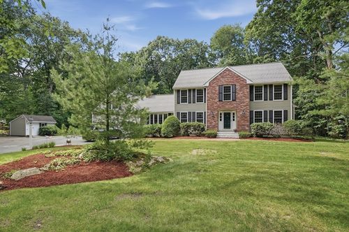 8 Chicatabut Ave, Norfolk, MA, 02056-1164 | Card Image