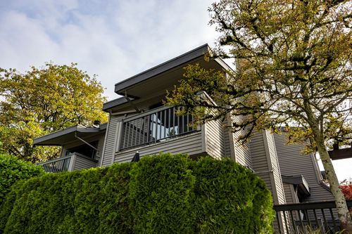 3132 Lonsdale Ave, North Vancouver, BC, V7N3J8 | Card Image