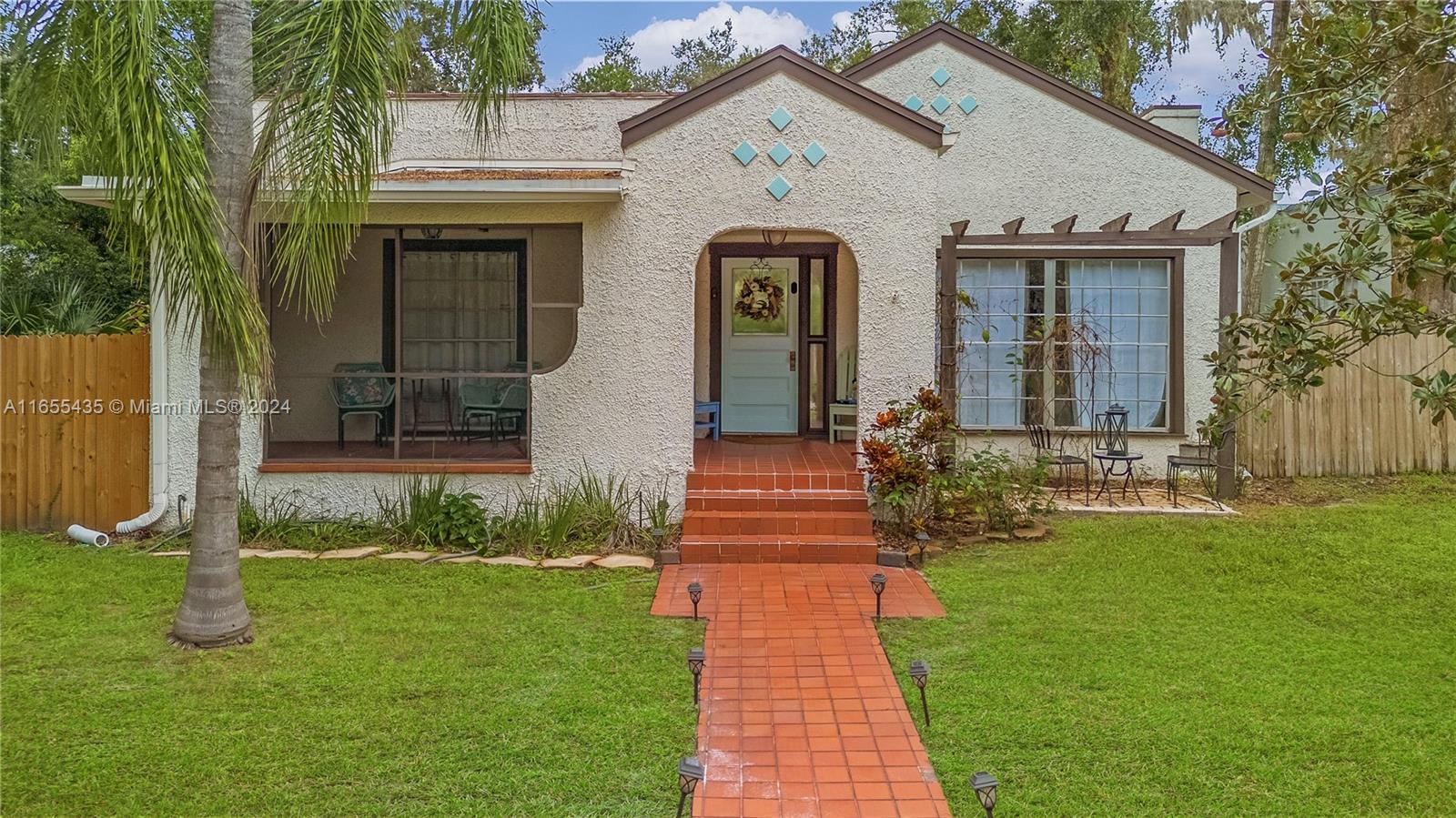 Magnolia Ave, Sanford, FL 32771