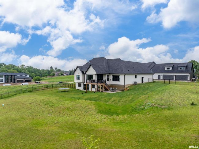 24024 185 Th St, House other with 4 bedrooms, 4 bathrooms and null parking in Bettendorf IA | Image 49