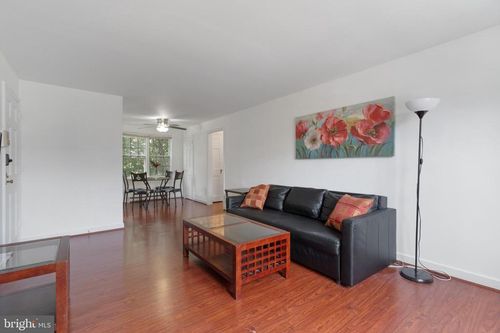 apt-c-211 E Glebe Rd, ALEXANDRIA, VA, 22305-3018 | Card Image