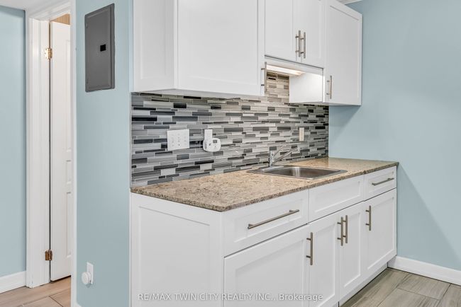 1 - 31 Southdale Ave, Home with 0 bedrooms, 1 bathrooms and 1 parking in Kitchener ON | Image 6