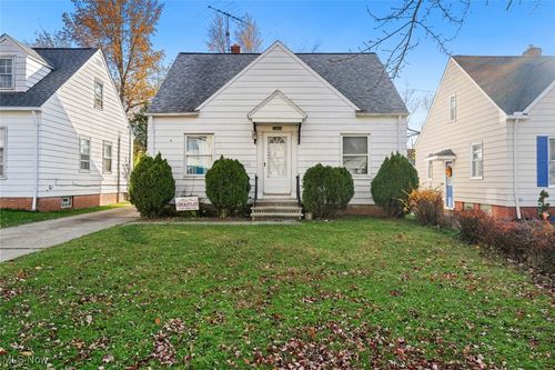 21416 Gardenview Dr, Maple Heights, OH, 44137-2434 | Card Image