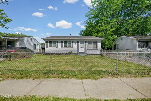 82 San Rafael Ave, Toledo, OH, 43607-2440 | Card Image