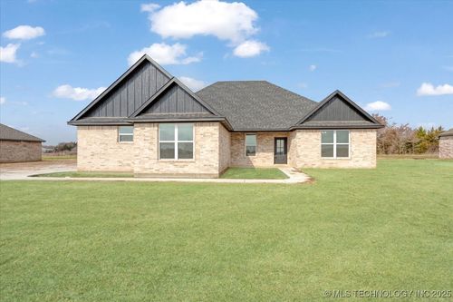 300 Sunset Cv, Mead, OK, 73449 | Card Image