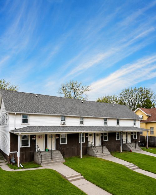 1604 W 9th St, Davenport, IA, 52804-4022 | Card Image