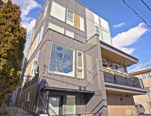 408 Aloha St, Seattle, WA, 98109-3919 | Card Image