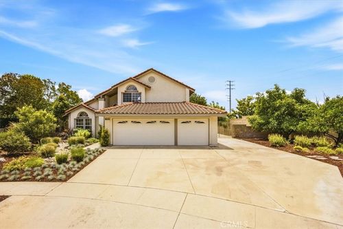 1592 Evergreen, Upland, CA, 91784 | Card Image