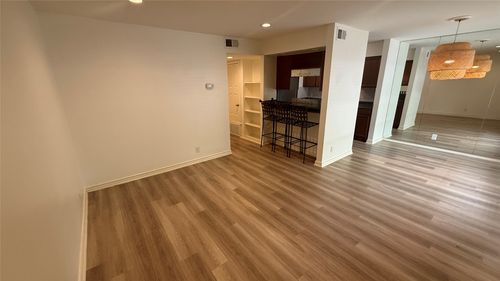 132-500 E Riverside Dr, Austin, TX, 78704-1340 | Card Image