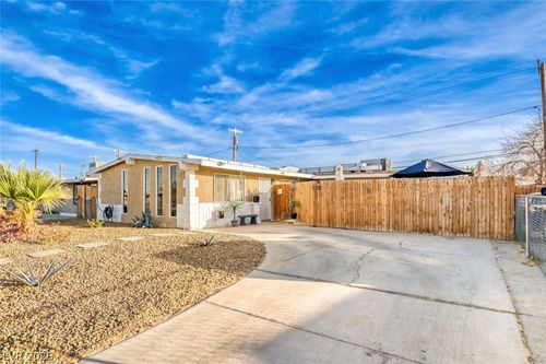 517 Frederick Ave, Las Vegas, NV, 89106-2625 | Card Image