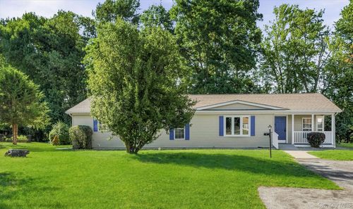 1 Palm Cir, Poughkeepsie, NY, 12603-6606 | Card Image