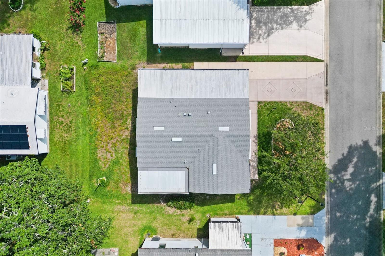 Residential in LADY LAKE 2