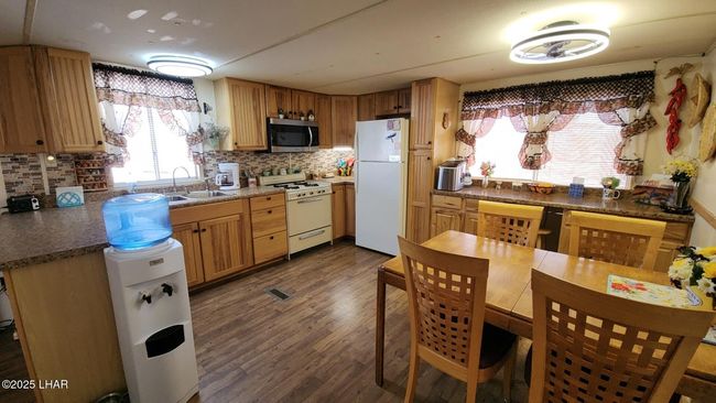 49718 Onyx Ave, House other with 2 bedrooms, 1 bathrooms and null parking in Quartzsite AZ | Image 6