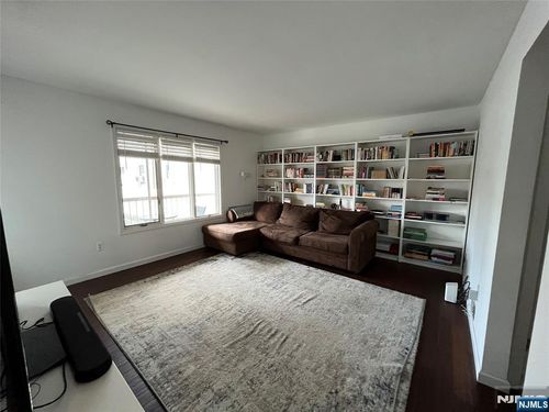 92 Mozart St, East Rutherford, NJ, 07073-1360 | Card Image
