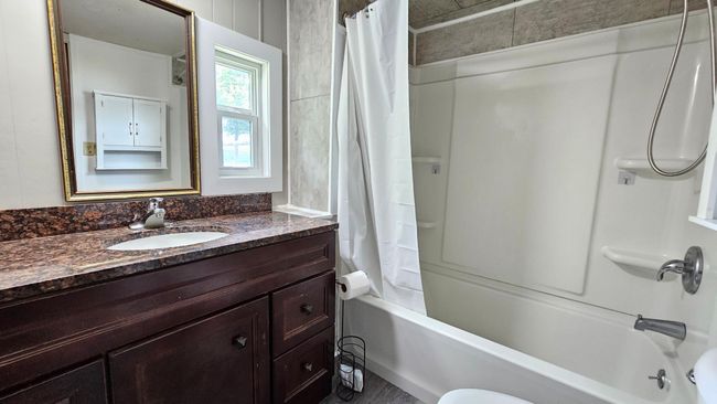 Bathroom | Image 13