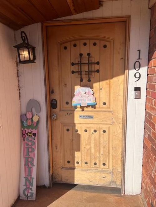 109 Se 57th St, Oklahoma City, OK, 73129-3633 | Card Image