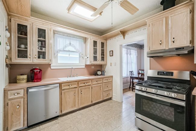 3524 County Road 107 F, House other with 4 bedrooms, 2 bathrooms and 2 parking in Pearland TX | Image 7