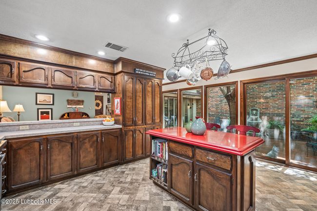 4524 7 Th St, House other with 3 bedrooms, 3 bathrooms and null parking in Lubbock TX | Image 19