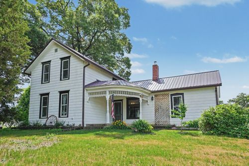 104 N Lime St, Albany, IL, 61230-7738 | Card Image