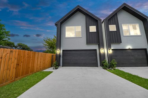 a-7729 Avenue J, Houston, TX, 77012-1031 | Card Image