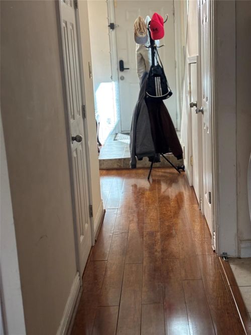 12503 Wellington Park Dr, Houston, TX, 77072-3921 | Card Image