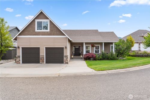 2835 Aspen Shores Dr, East Wenatchee, WA, 98802-5870 | Card Image