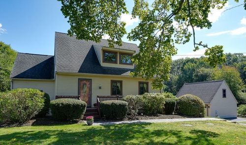 132 Hosmer St, Hudson, MA, 01749-3298 | Card Image