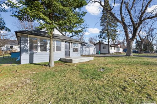 3575 Knollview Ave, West Bloomfield, MI, 48324-2635 | Card Image