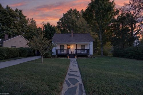 123 Park Cir, Lexington, NC, 27295-1629 | Card Image
