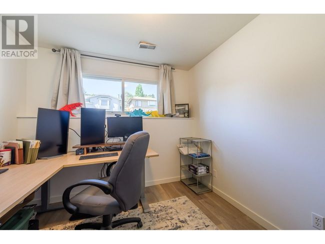 1737 Pennask Terr, House other with 4 bedrooms, 3 bathrooms and 1 parking in Kamloops BC | Image 21