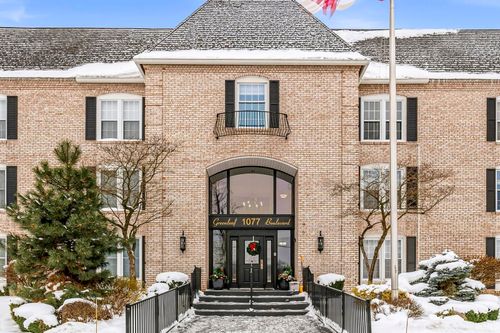 apt-216-1077 Greenleaf Blvd, Elkhart, IN, 46514-3563 | Card Image