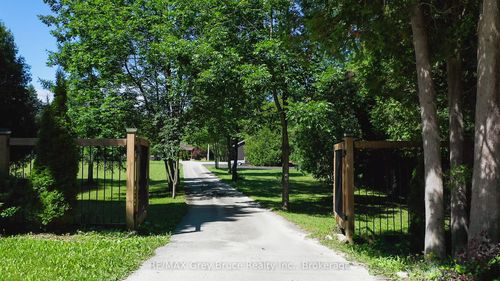 495204 Traverston Rd, Markdale, ON, N0C1H0 | Card Image