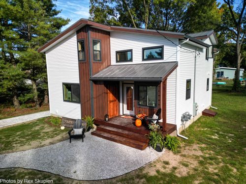 151153 Clark, Grant, MI, 49327-8630 | Card Image