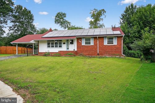 7902 Oland Ct, New Carrollton, MD, 20784-2914 | Card Image