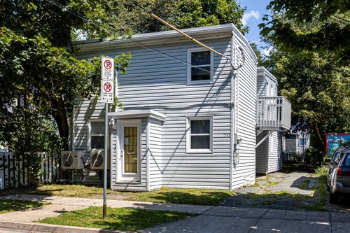 1741 Chestnut Street, Halifax Peninsula, NS, B3H3T5 | Card Image