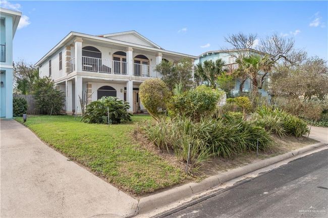 813 N Shore Dr, House other with 3 bedrooms, 3 bathrooms and 2 parking in Port Isabel TX | Image 18