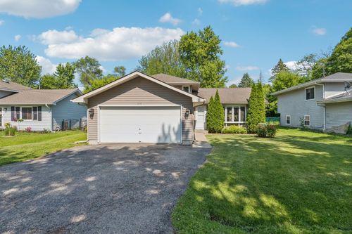 238 S Highland Dr, Lakemoor, IL, 60051-3231 | Card Image