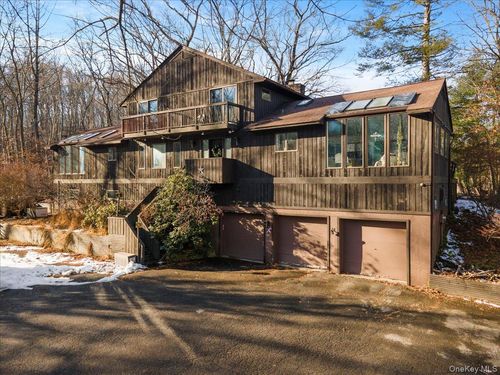 1445 Baptist Church Rd, Yorktown Heights, NY, 10598-5811 | Card Image