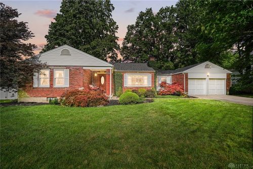 1633 Countryside Dr, Beavercreek, OH, 45432-2107 | Card Image
