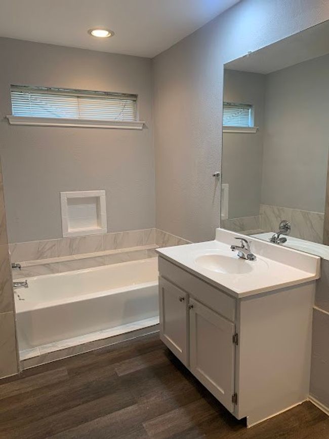 APT-255 - 5100 Verde Valley Ln, Condo with 2 bedrooms, 2 bathrooms and null parking in Dallas TX | Image 8