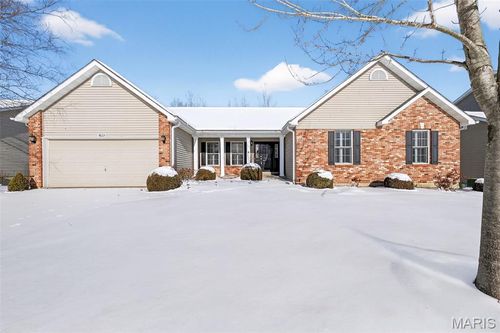 1631 Fairway Valley Dr, Wentzville, MO, 63385-4395 | Card Image