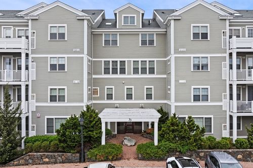 apt-405-33 Intrepid Cir, Marblehead, MA, 01945-2592 | Card Image