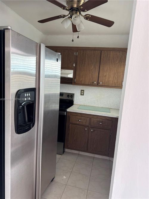 303-9041 Sunrise Lakes Blvd, Sunrise, FL, 33322-6052 | Card Image