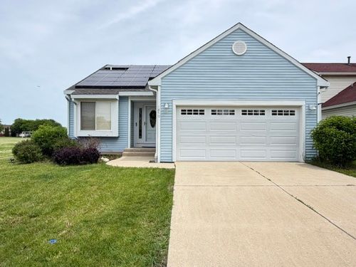 1870 Grosse Pointe Cir, Hanover Park, IL, 60133-6722 | Card Image