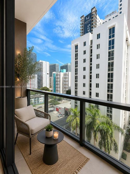 604-229 Sw 9th St, Miami, FL, 33130-3573 | Card Image