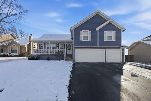 1333 Se 12th Ter, Lee's Summit, MO, 64081-2175 | Card Image