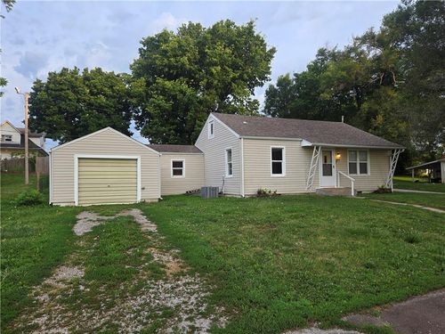 107 N 25th St, Lexington, MO, 64067-2301 | Card Image