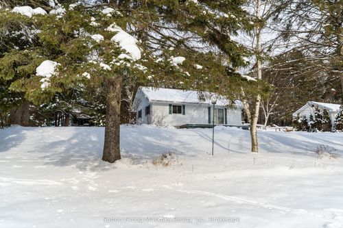 64 Spruce Dr, Port Sydney, ON, P0B1L0 | Card Image