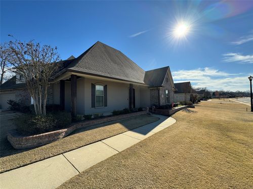 470 Long Acre Dr, Bossier City, LA, 71111-8229 | Card Image